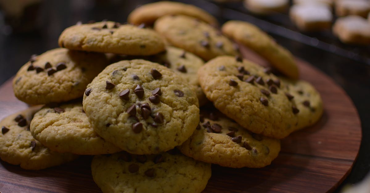 découvrez nos délicieux cookies au chocolat et à la noix de coco, croquants à l'extérieur et fondants à l'intérieur, parfaits pour toutes vos envies gourmandes.