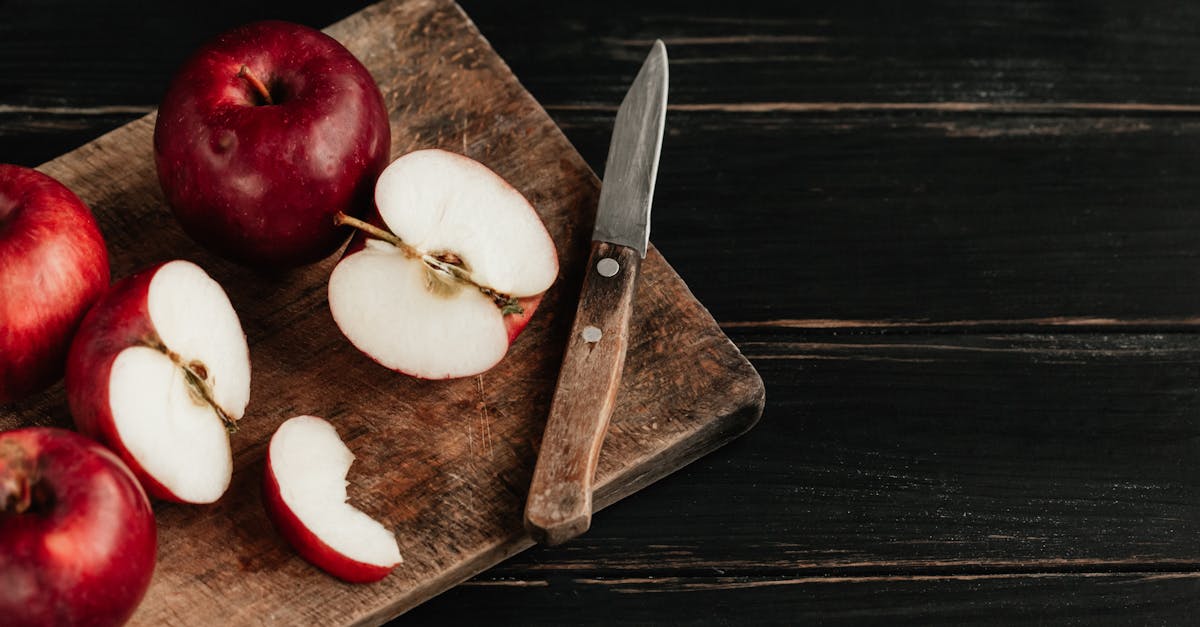 découvrez des recettes délicieuses et originales à base de pommes à chair rouge pour apporter couleur et saveur à vos plats.