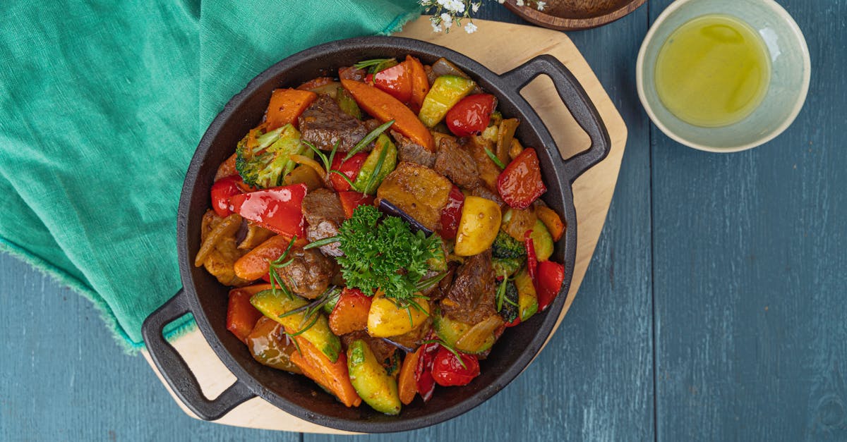découvrez une recette savoureuse de poêlée courgettes et chorizo, facile et rapide à préparer pour un repas plein de saveurs.