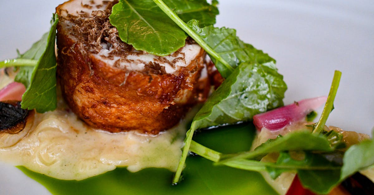découvrez notre recette de ballotine de pintade, un plat raffiné alliant tendreté et saveurs délicates, idéal pour vos repas gourmands.