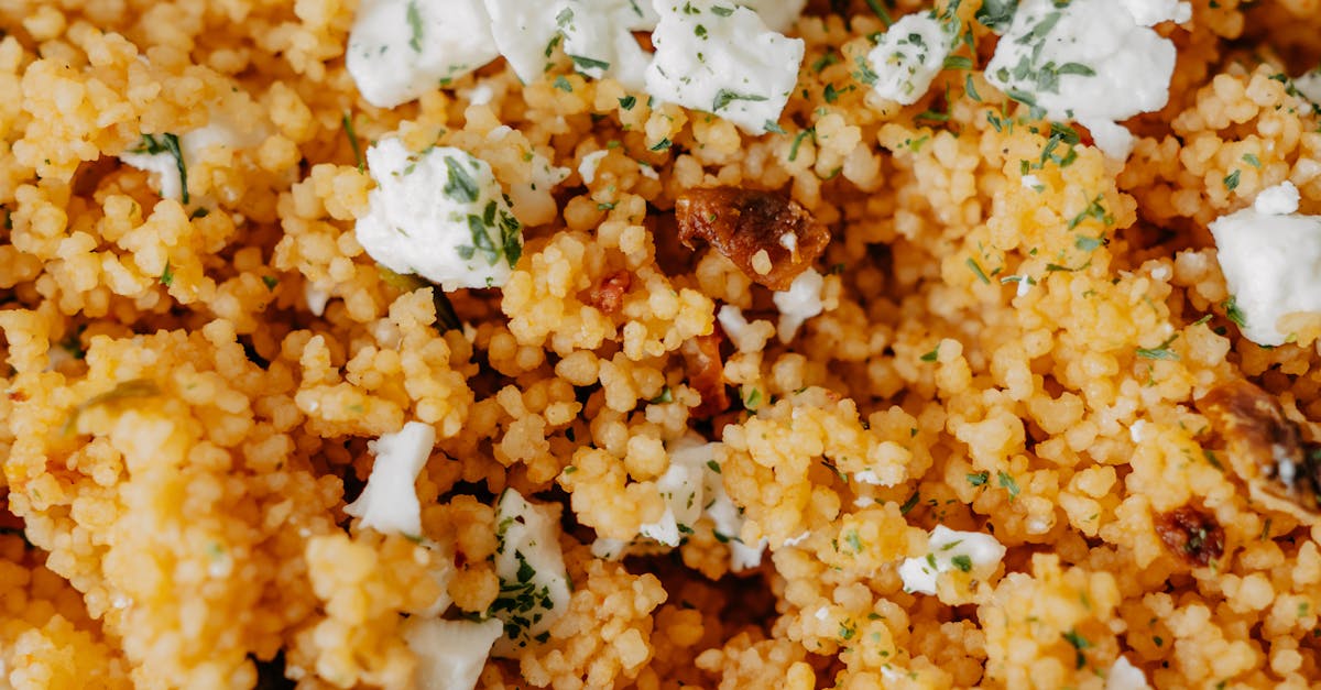 découvrez la recette traditionnelle du couscous, un plat savoureux et convivial aux légumes, semoule et viande, parfait pour toute la famille.
