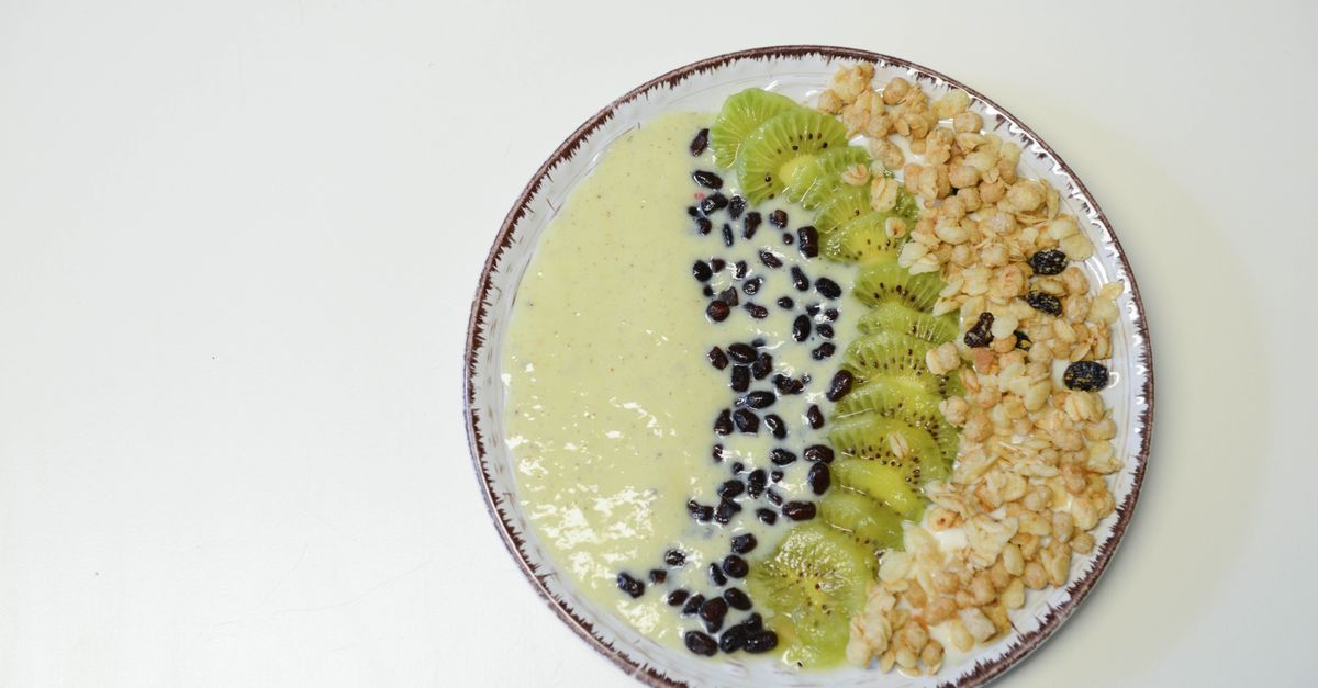 découvrez une recette de smoothie protéiné délicieuse et facile à préparer, parfaite pour un petit-déjeuner sain ou une collation énergisante.