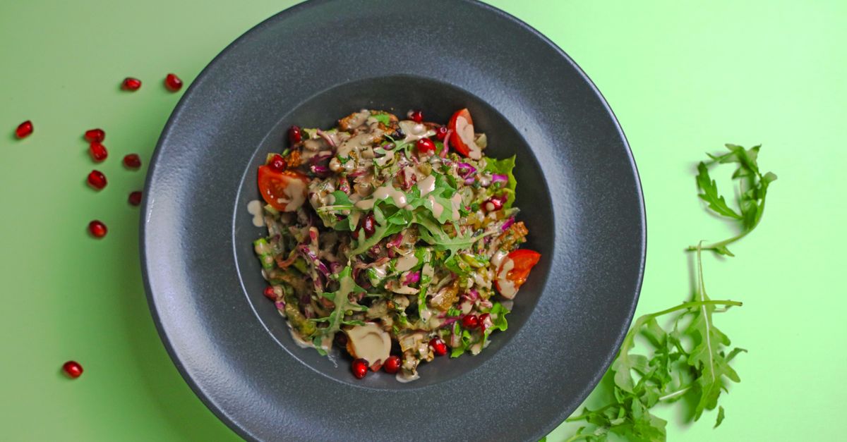 salade de lentilles vertes fraîche et saine, parfaite pour une entrée légère ou un repas équilibré.