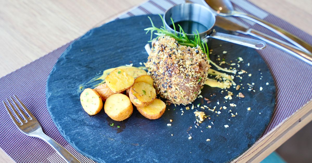 découvrez notre recette traditionnelle de rôti de veau à l'italienne, tendre et savoureux, parfait pour un repas convivial.