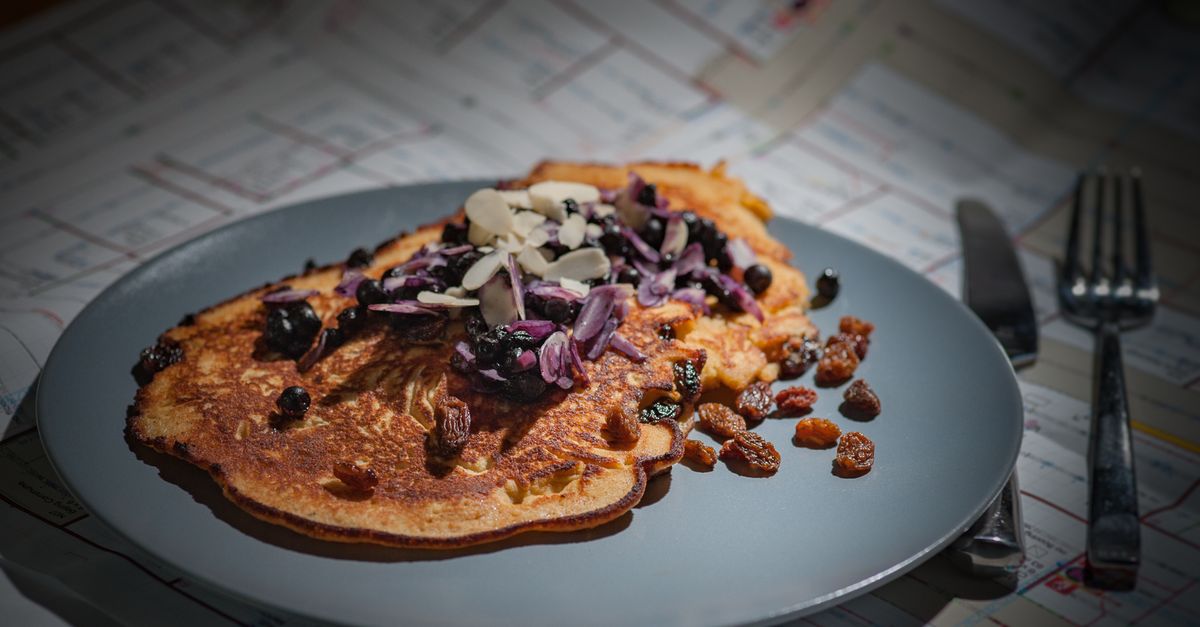 découvrez une recette facile et savoureuse de pancake au kimchi, un plat coréen traditionnel parfait pour une entrée ou un encas croustillant.