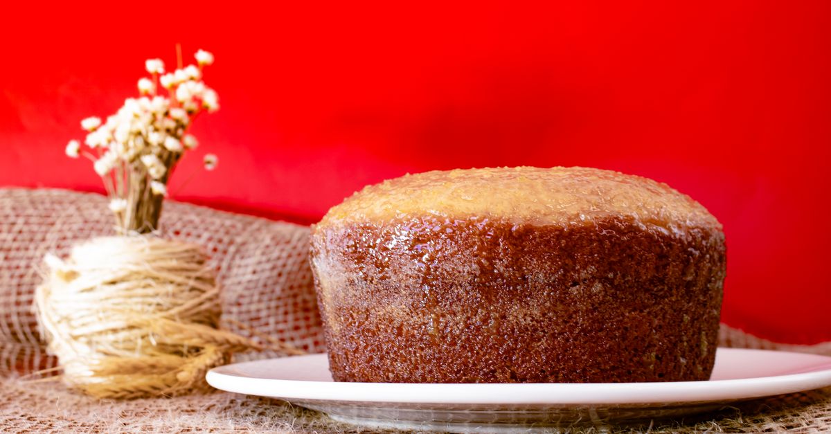 découvrez une recette facile et délicieuse de gâteau moelleux à la pêche préparé avec votre thermomix, parfait pour toutes les occasions.