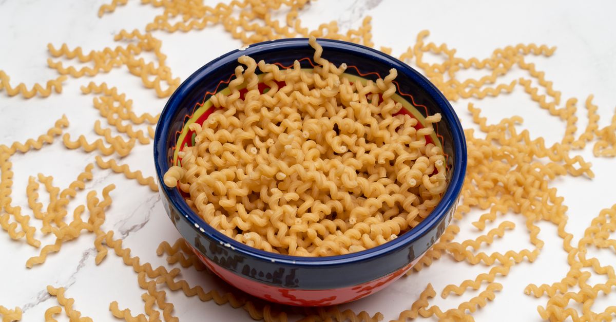 découvrez quelle quantité de macaroni prévoir par personne, selon que vous les servez en plat principal ou en accompagnement.